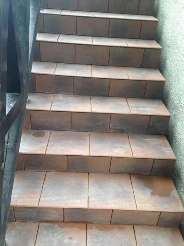schody wyłożone glazurą 2